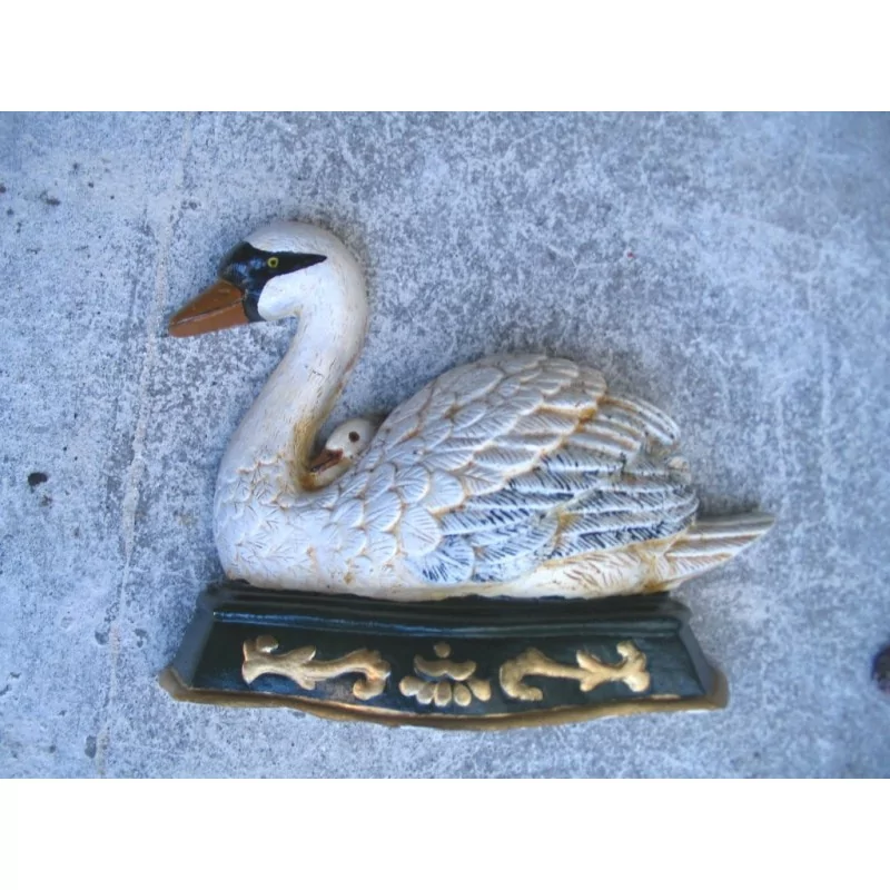 个“天鹅”门挡。 - Moinat - Uncategorized