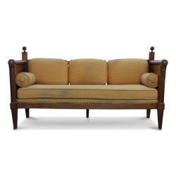 Ein Chefsofa/Tagesbett aus Walnussholz