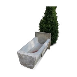 A small basin / stone manger