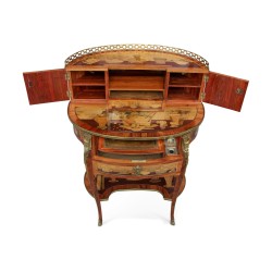A Louis XVI happiness of the day in oval shape