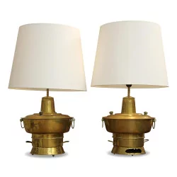 Ein Paar Samowar-Lampen mit beigen Lampenschirmen