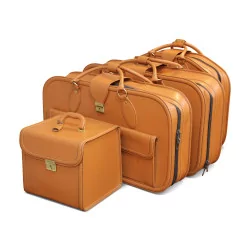 A set of 4 leather suitcases \"Ferrari 456 9T\"