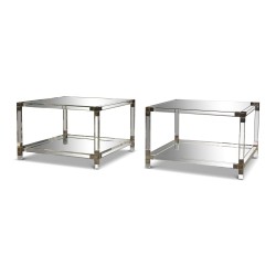 Un bout de canapé en Plexiglas transparent