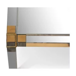 Une console en Plexiglas transparent