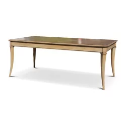Ein rechteckiger „Lousianne“-Tisch aus massivem Kirschholz