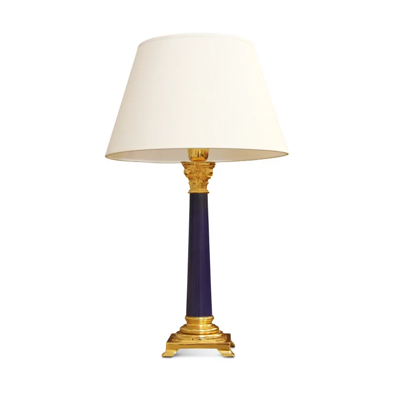 Small blue column lamp with Corinthian capital. Paris - Moinat - Table lamps