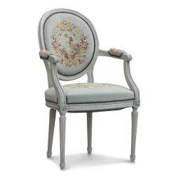 Un ensemble d’assises Louis XVI laquées gris