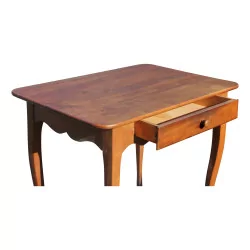 胡桃木小桌，雕花腿