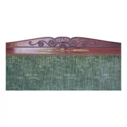 青铜装饰、天鹅绒覆盖的木制沙发