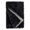 Une couverture en fourrure artificielle - Moinat - Couvertures, Plaids
