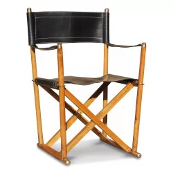 一对橡木和缝合皮革座椅
