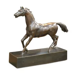 Eine Bronzeskulptur „Pferd“