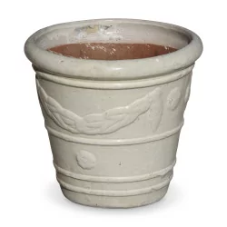 Un pot à fleur de coloris blanc