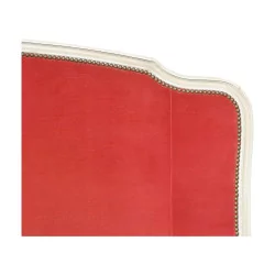 Ein Louis XV-Korbbett aus rotem Samtstoff