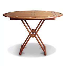 胡桃木色橡胶木制成的“Bateau”咖啡桌