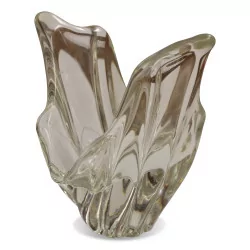 A decorative crystal accessory from “Baccarat”