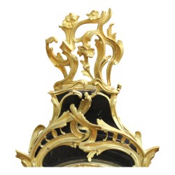 Eine Louis XV-Wanduhr und ihre Konsole