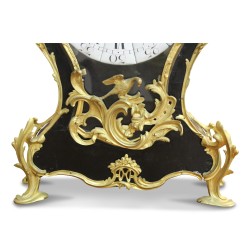 Eine Louis XV-Wanduhr und ihre Konsole