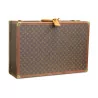 “Louis Vuitton”行李箱采用印花皮革覆盖，饰有镀金黄铜 - Moinat - 装饰配件