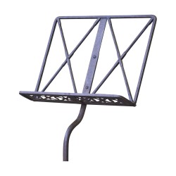 Un accessoire de décoration en fer forgé. Travail artisanal français