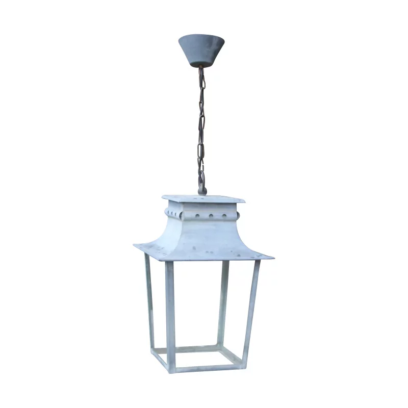 An outdoor light fixture in painted sheet metal with white patina and glass - Moinat - Chandeliers, Ceiling lamps