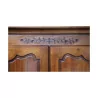Ein provenzalisches Aufbewahrungsmöbel aus massivem Kirschholz, sechs Einlegeböden, geformte Türen - Moinat - Schränke