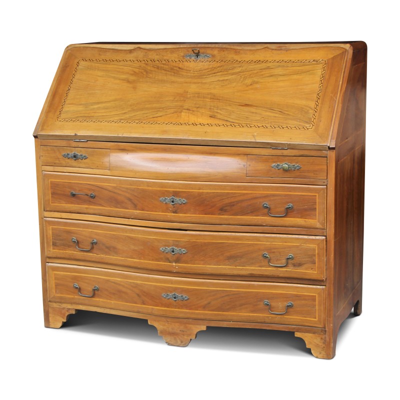 Un bureau à abattant Louis XV en noyer monté sur sapin, Bernois - Moinat - Bureaux cylindre, à abattant, Secrétaires Un bureau à abattant Louis XV en noyer monté sur sapin, Bernois - Moinat - Bureaux cylindre, à abattant, Secrétaires