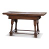 Une table de salle à manger en chêne, noyer et cerisier - Moinat - Tables de salle à manger