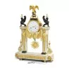 路易十六时期的时钟，饰有雕刻精美的镀金青铜 - Moinat - 台钟
