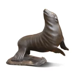 Une sculpture en bronze "Phoque"
