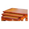 Une table gigogne directoire en merisier "Mailfert". pieds à facette, ornée de bronze - Moinat - Tables gigognes