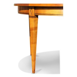 Круглый столик-директор из вишневого дерева из коллекции «Ришелье», на дюбелях с двумя надставками.