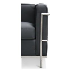 “勒·柯布西耶”风格的黑色皮革扶手椅