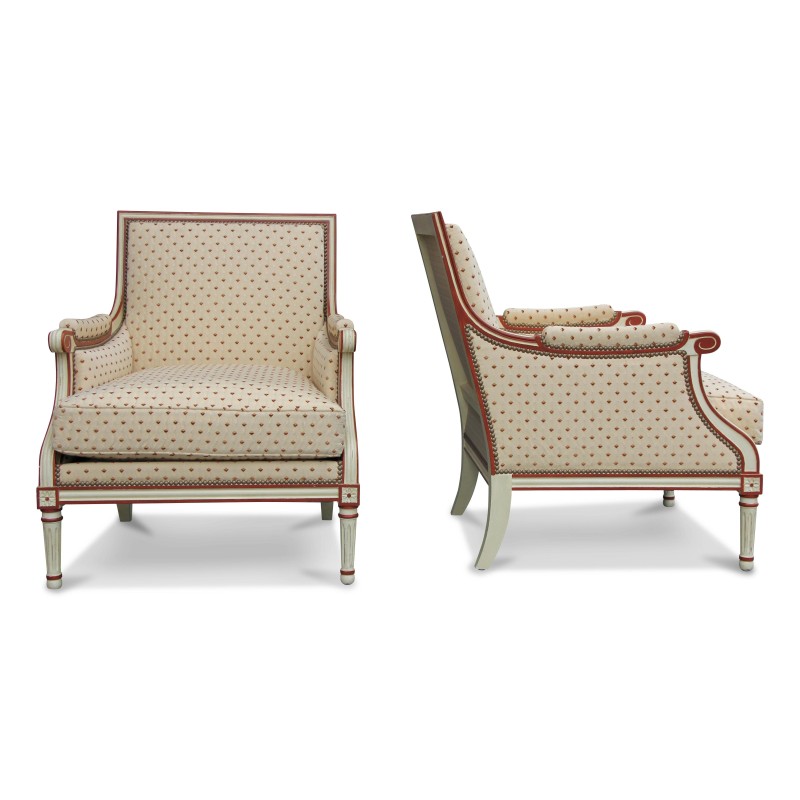 A pair of Louis XVI style shepherdesses in beige satin lacquered wood with brick fillets - Moinat - Armchairs
