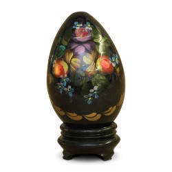 A wooden egg, floral decoration. Russian