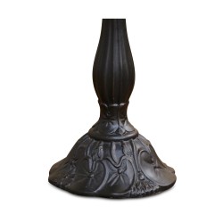 Eine Lampe im „Tiffany“-Stil.