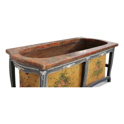 Bath in painted metal with floral decoration on the outside and …