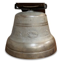 Une cloche en bronze "ACB" de la fonderie Gusset Vetendorf