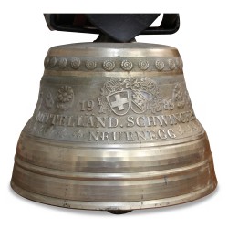 Une cloche en bronze "1989 Mittelland Sghwingfest" de la fonderie Gusset Vetendorf