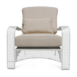 “Haute Rive” 白色锻铁扶手椅