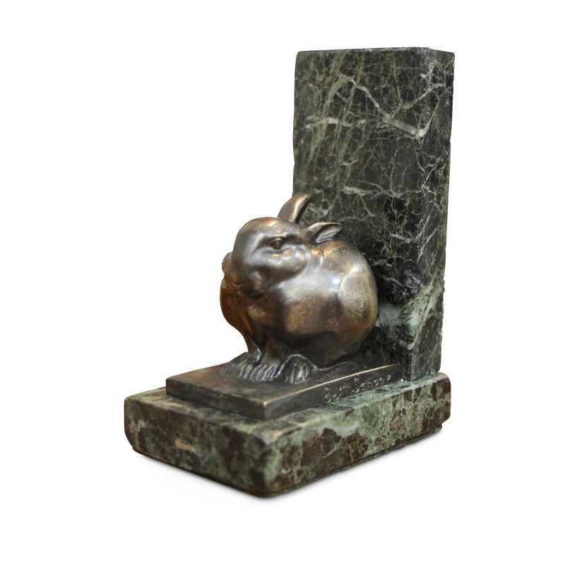 Une sculpture "Lapin" signé Edouard Marcel Sandoz (1881-1971) sur un socle marbre vert - Moinat - Bronzes