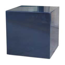 Кусок синего лакового дивана «Куб»
