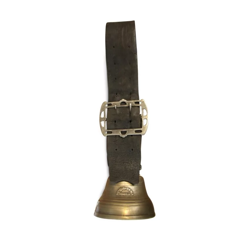 A cowbell from the \"Paul Giovanna\" foundry. Mossel, 1868 - 1905 - Moinat - Decorating accessories