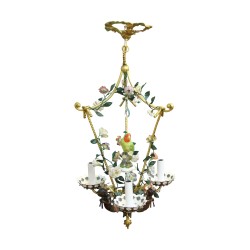 A “Parrot” light fixture in Paris porcelain decorated with gilded bronze, three lights