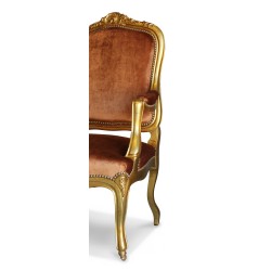 Un ensemble d’assises Louis XV Napoléon III en noyer