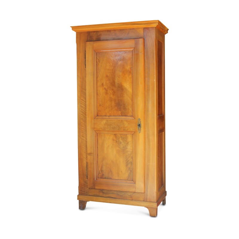 A \"Bonnetière\" piece of furniture in walnut, a door made up of three shelves - Moinat - Cupboards, wardrobes