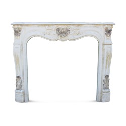 Baroque Louis XV fireplace in used painted stucco.