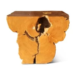 Ein Couchtisch „Trunk“ aus Walnussholz