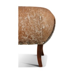 A “Mountain” seat in cowhide