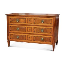 Une commode Bernoise Louis XVI en bois fruitier, richement marqueté